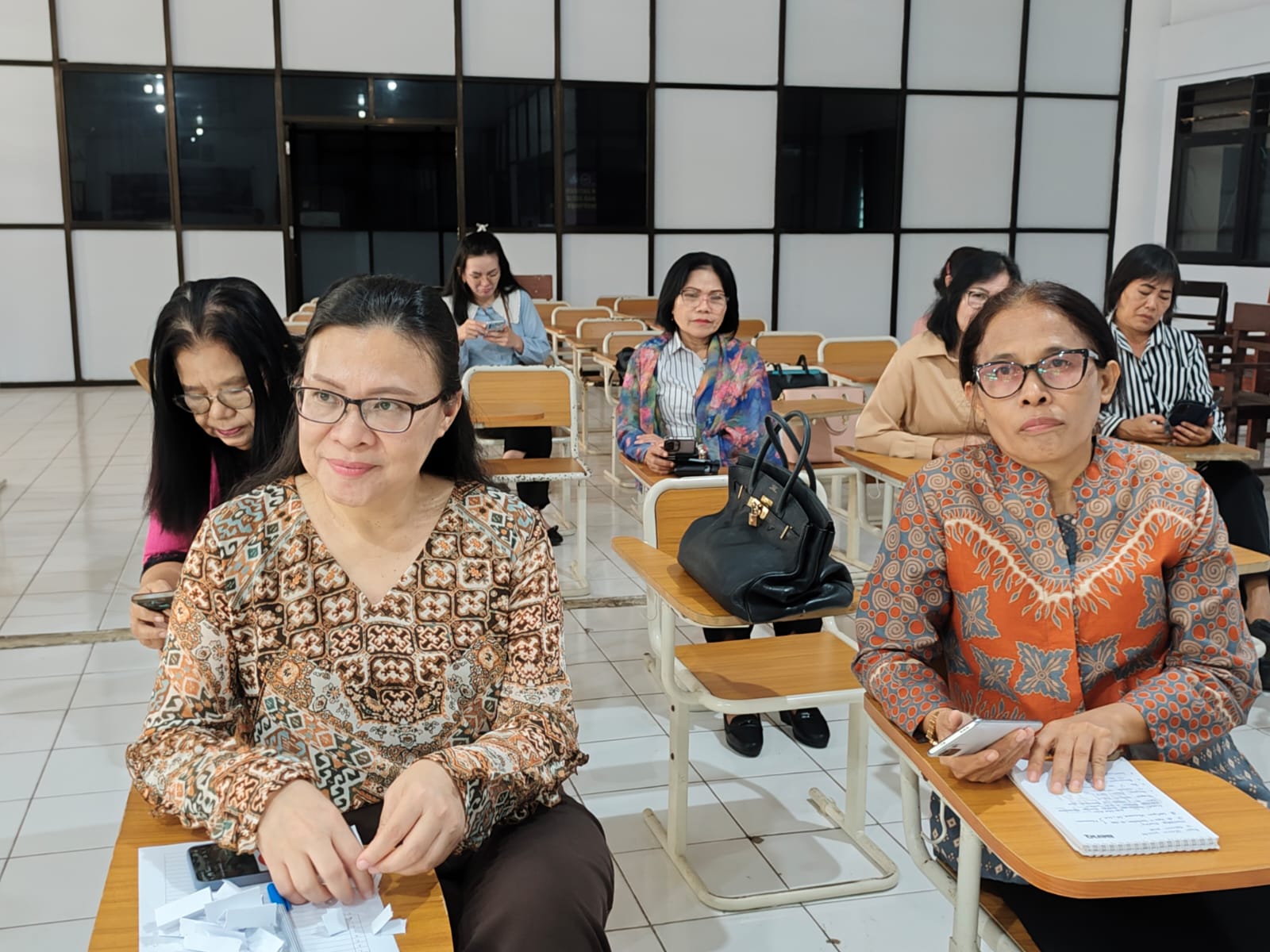 Seminar Kesehatan Keluarga Warnai Kegiatan DWP Unit FBS Unima